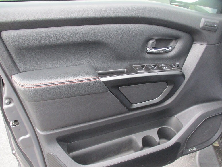 2023 Nissan Titan 4x4 Crew Cab S