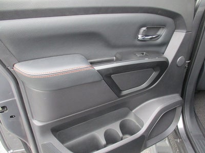 2023 Nissan Titan 4x4 Crew Cab S