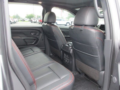 2023 Nissan Titan 4x4 Crew Cab S