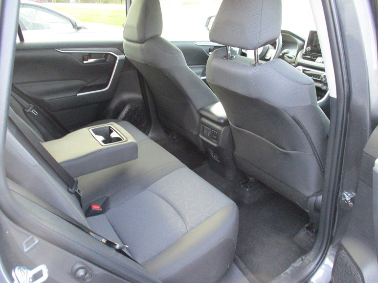 2024 Toyota RAV4 XLE FWD (GS)