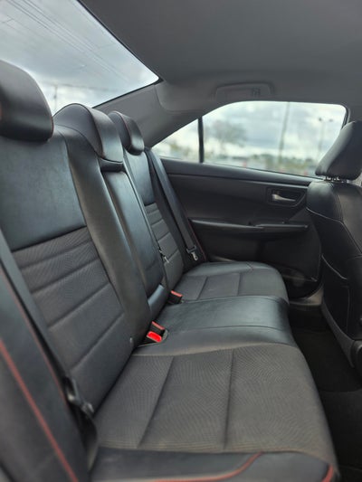 2017 Toyota Camry SE Auto (SE)