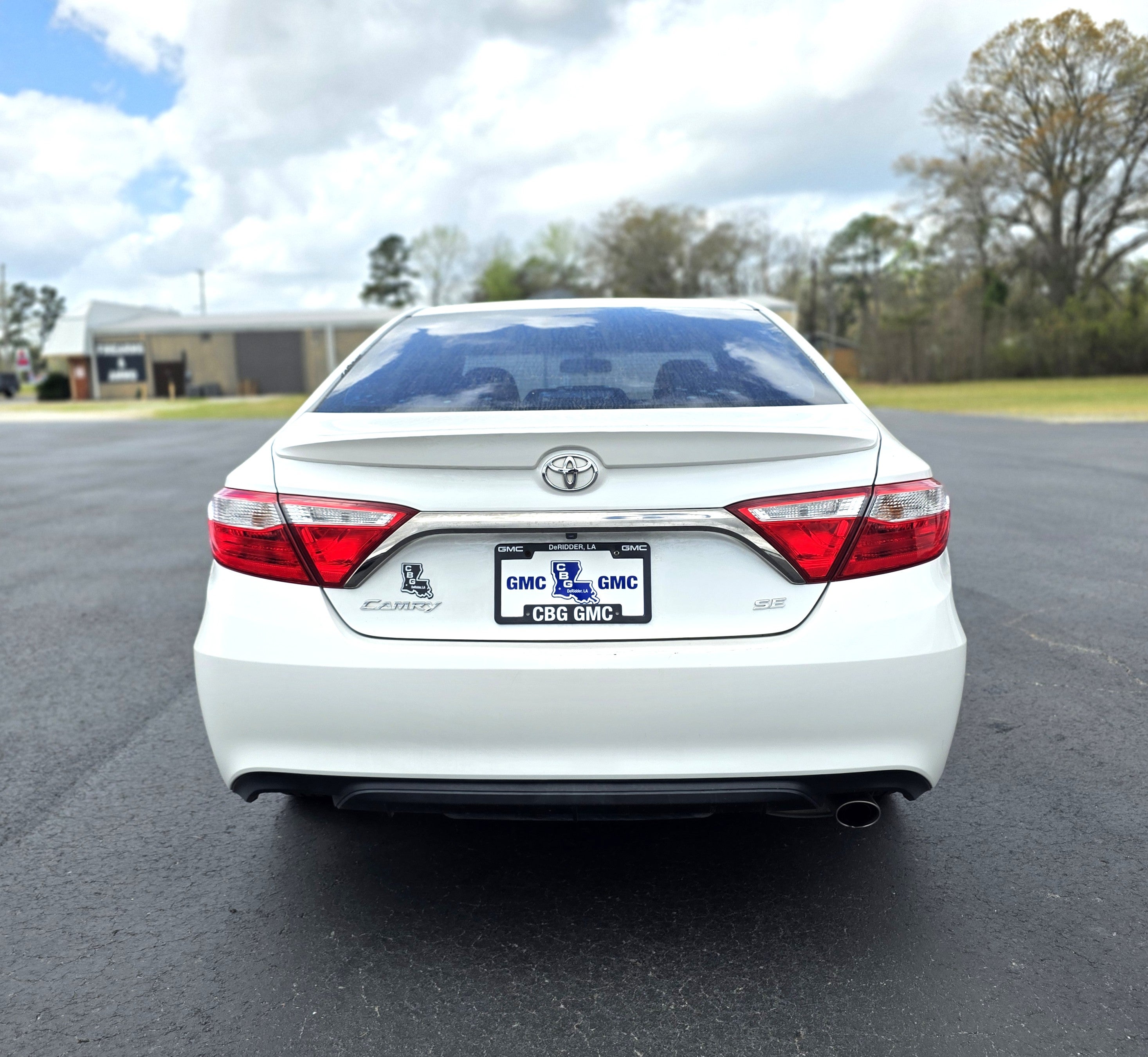 2017 Toyota Camry SE Auto (SE)