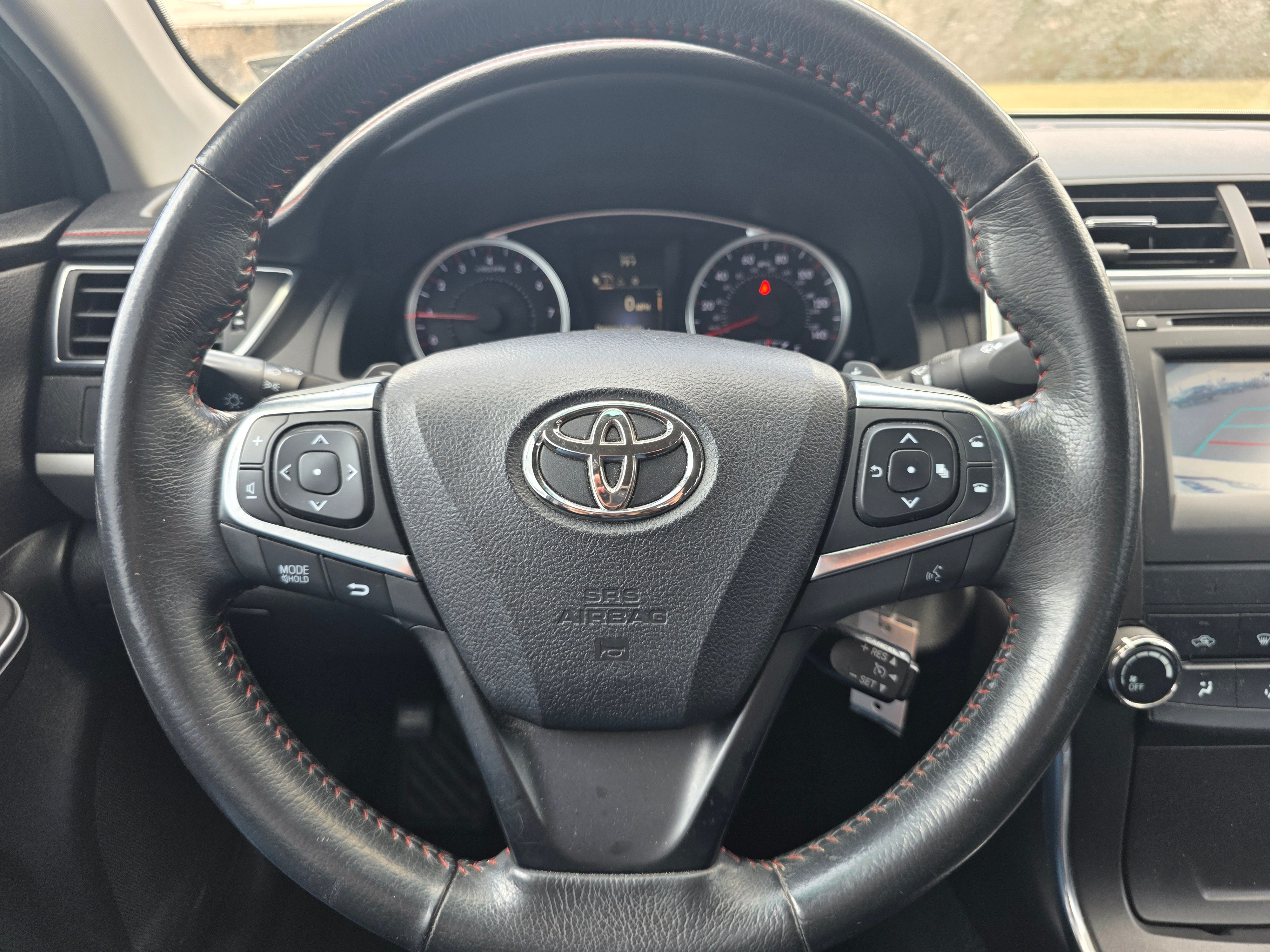 2017 Toyota Camry SE Auto (SE)