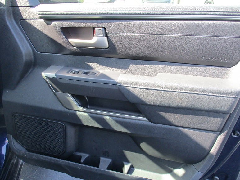 2023 Toyota Tundra 4WD 4WD SR5 CrewMax 5.5' Bed (SE)